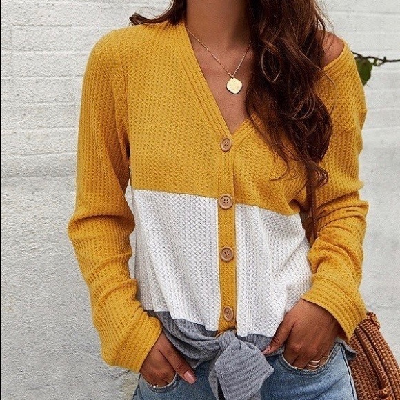 TIE FRONT WAFFLE TOP - Picture 2 of 7